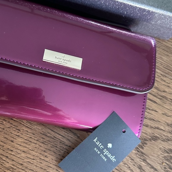 NWT! NEW! Kate Spade Kenzie Boxed Handle Flap Clutch Large WOC Burgundy Wallet - Picture 9 of 10